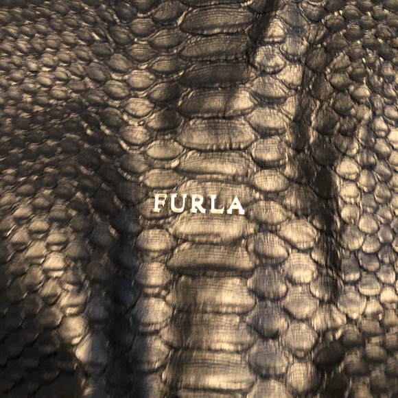 FURLA SALOME HOBO bag large like new!!! - Picture 5 of 8